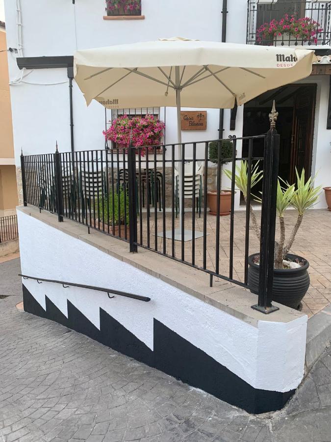 Castell De Castells Casa Blanca B&B 외부 사진