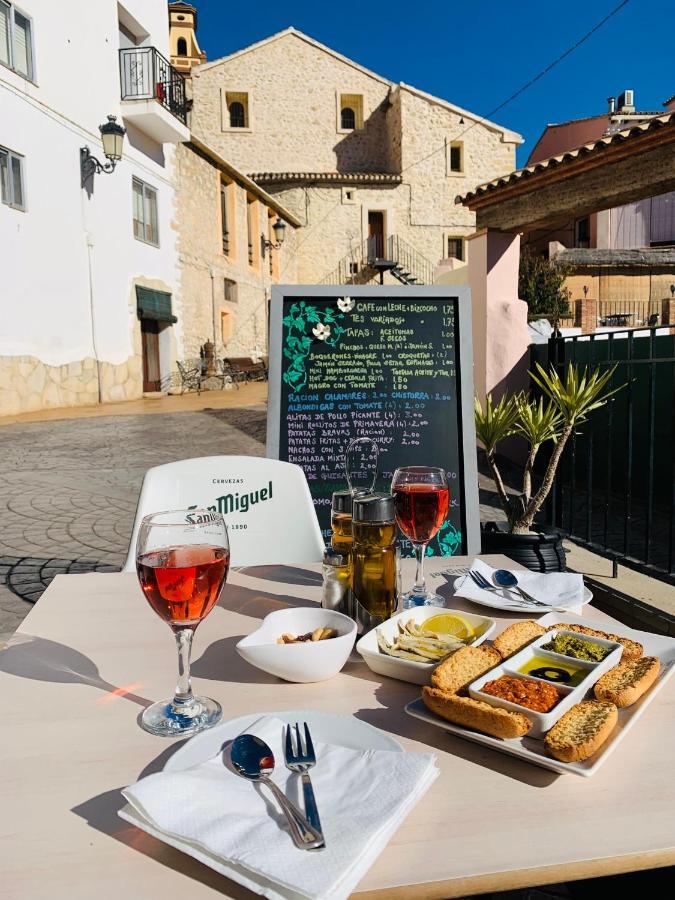 Castell De Castells Casa Blanca B&B 외부 사진