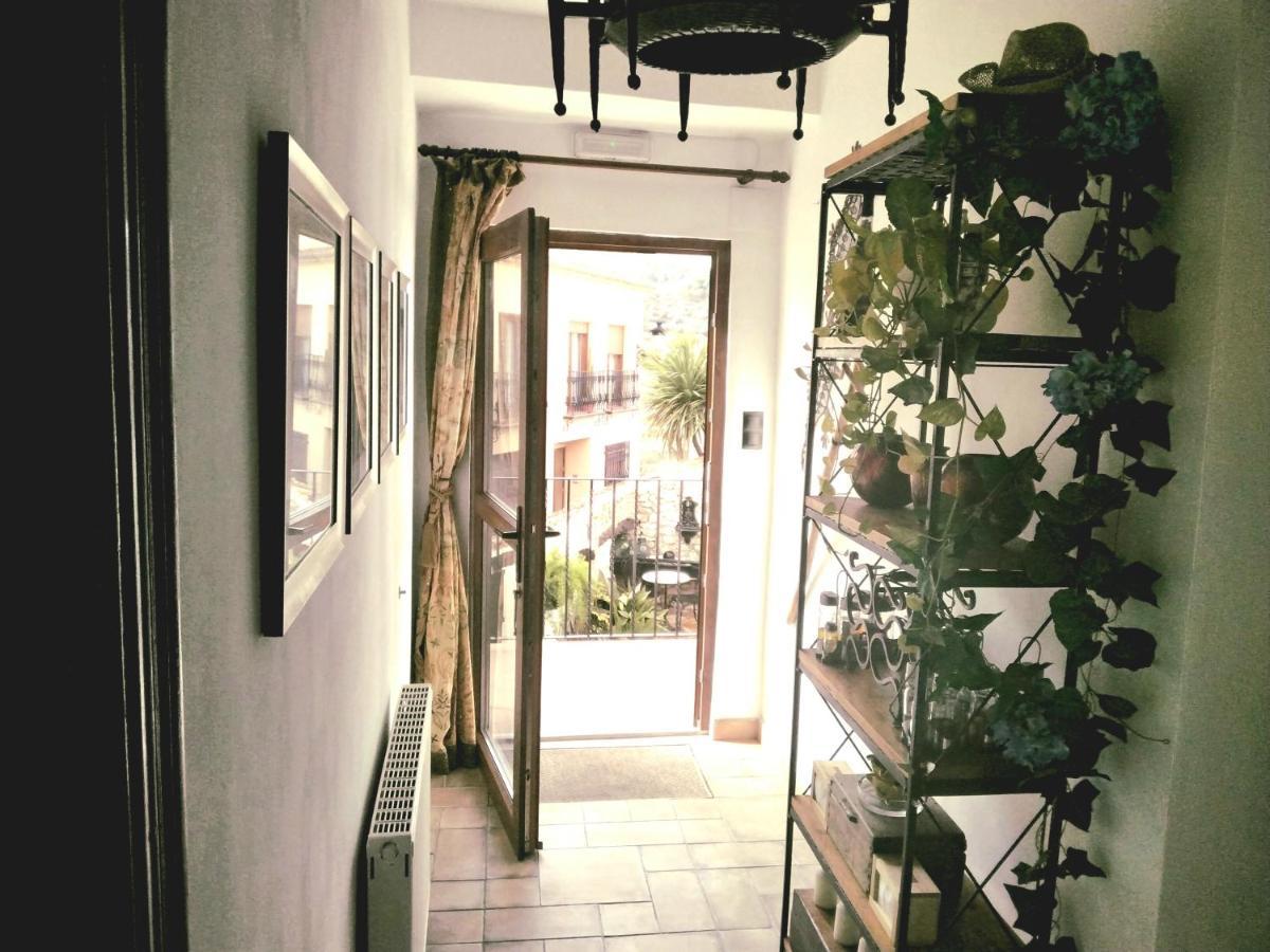 Castell De Castells Casa Blanca B&B 외부 사진