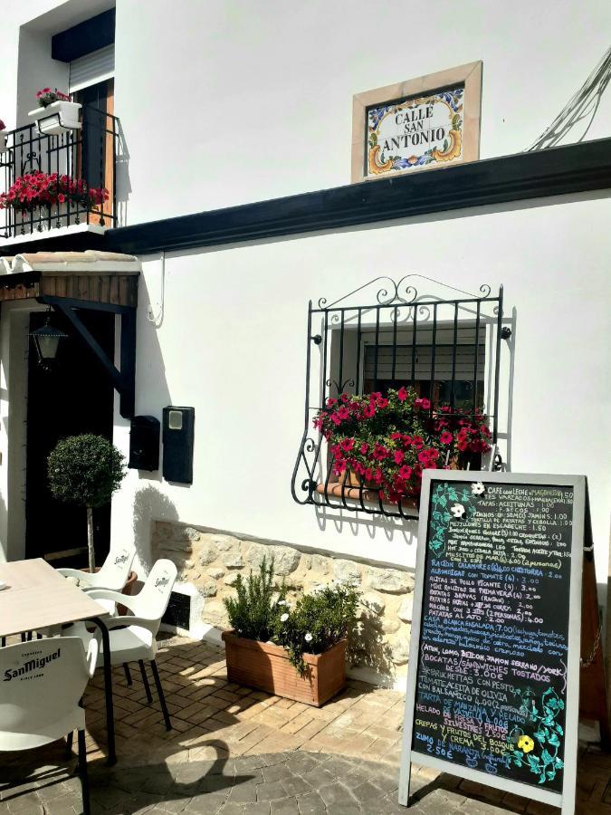 Castell De Castells Casa Blanca B&B 외부 사진
