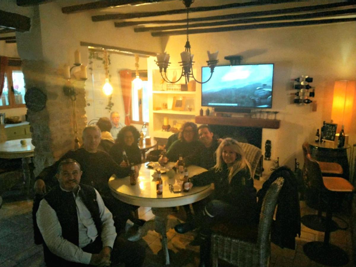 Castell De Castells Casa Blanca B&B 외부 사진